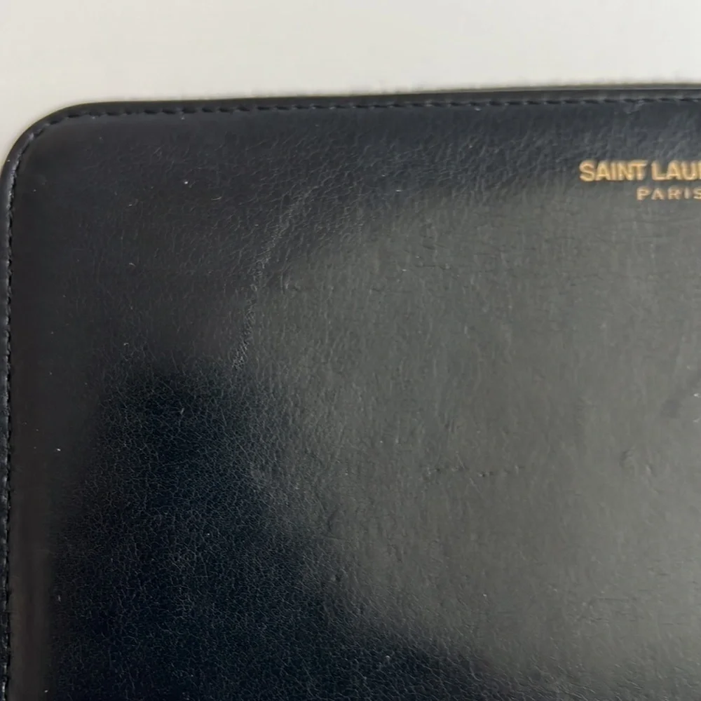 Saint Laurent EUC zippered wallet. - Picture 2 of 8
